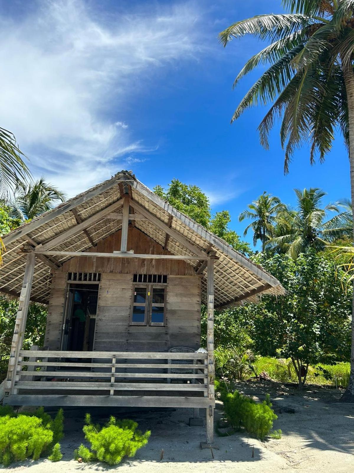 Palambak Paradise Resort Pulau Banyak Pulau Palambakbesar Exterior photo